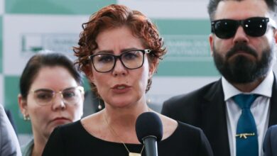 camara-autoriza-licenca-de-127-dias-a-deputada-carla-zambelli