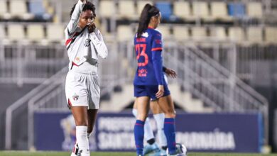 sao-paulo-goleia-bragantino-e-chega-as-quartas-do-brasileiro-feminino