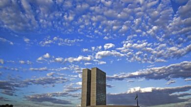 projeto-pode-permitir-que-parlamentar-acumule-aposentadoria-e-salario