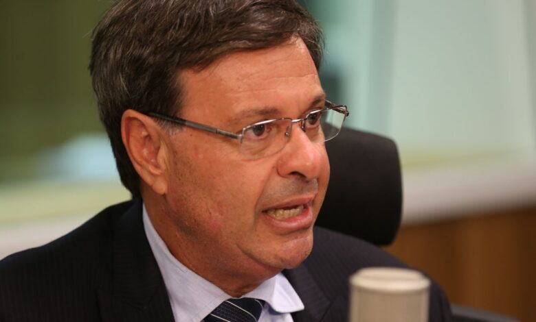ex-ministro-gilson-machado-e-preso-pela-policia-federal