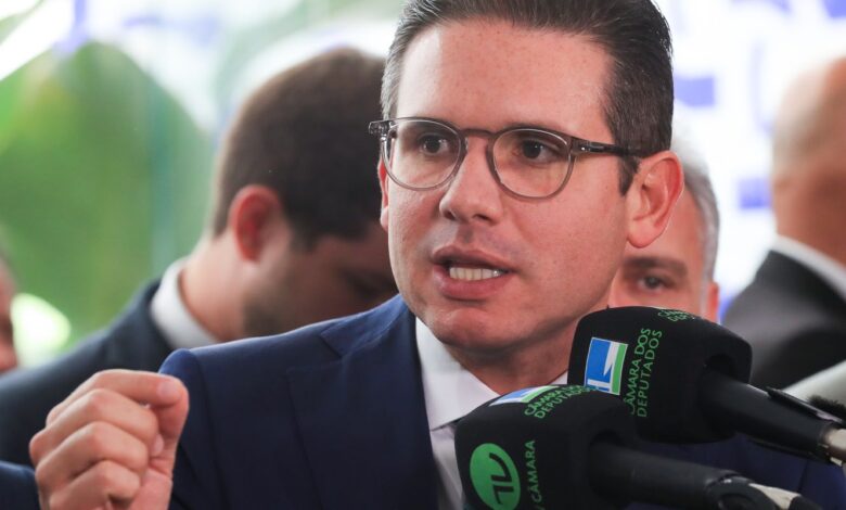 motta-encaminha-a-ccj-processo-de-cassacao-de-carla-zambelli